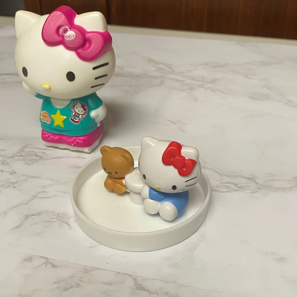 Hello Kitty Sanrio McDonalds Toy Spinning Cake Topper Sitting collection figures - Picture 4 of 13